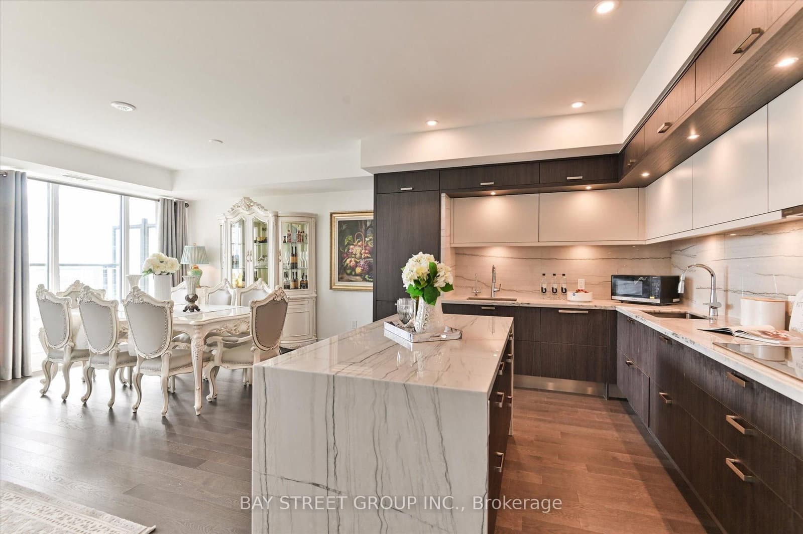 30 Inn On The Park Drive, Unit 2707 thumbnail 16