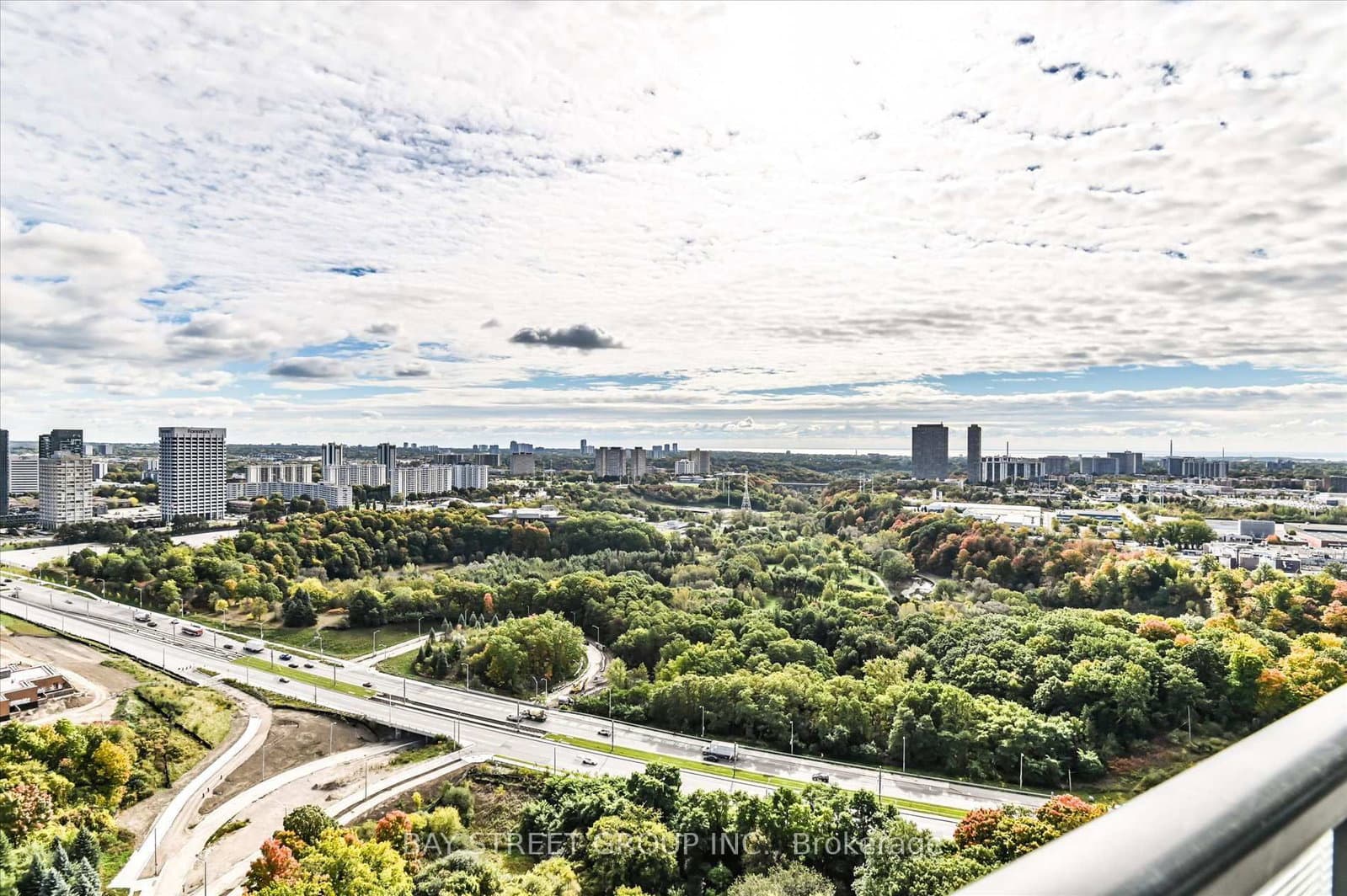 30 Inn On The Park Drive, Unit 2707 thumbnail 21