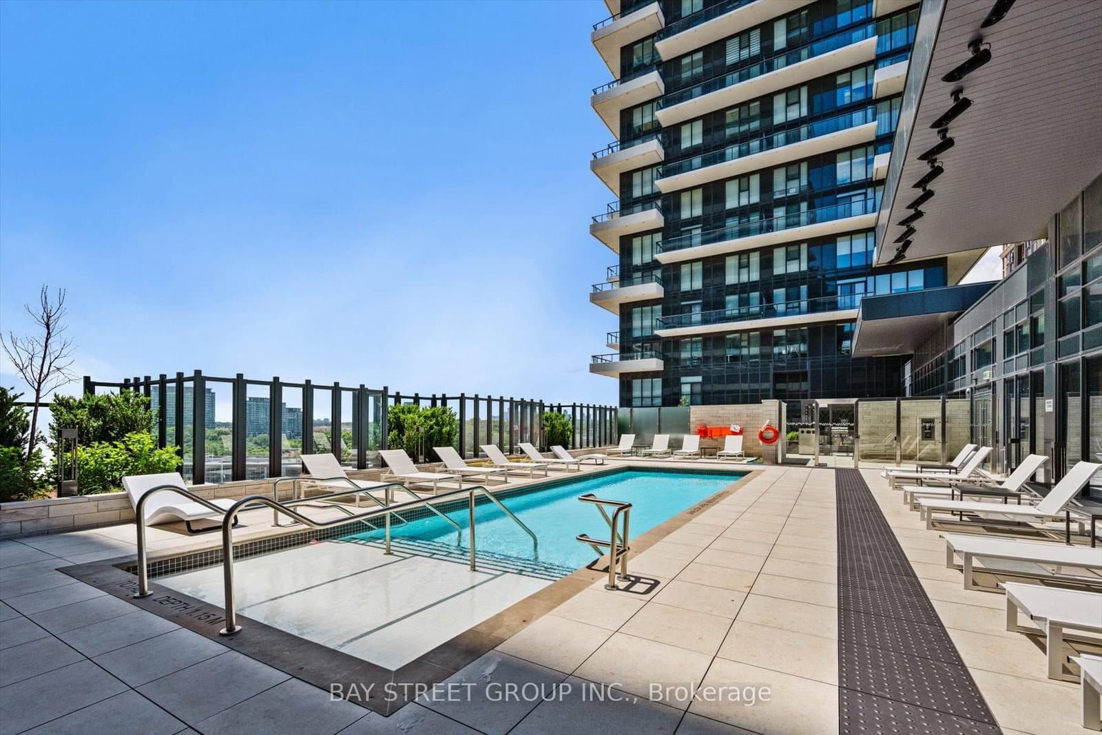 30 Inn On The Park Drive, Unit 2707 thumbnail 29
