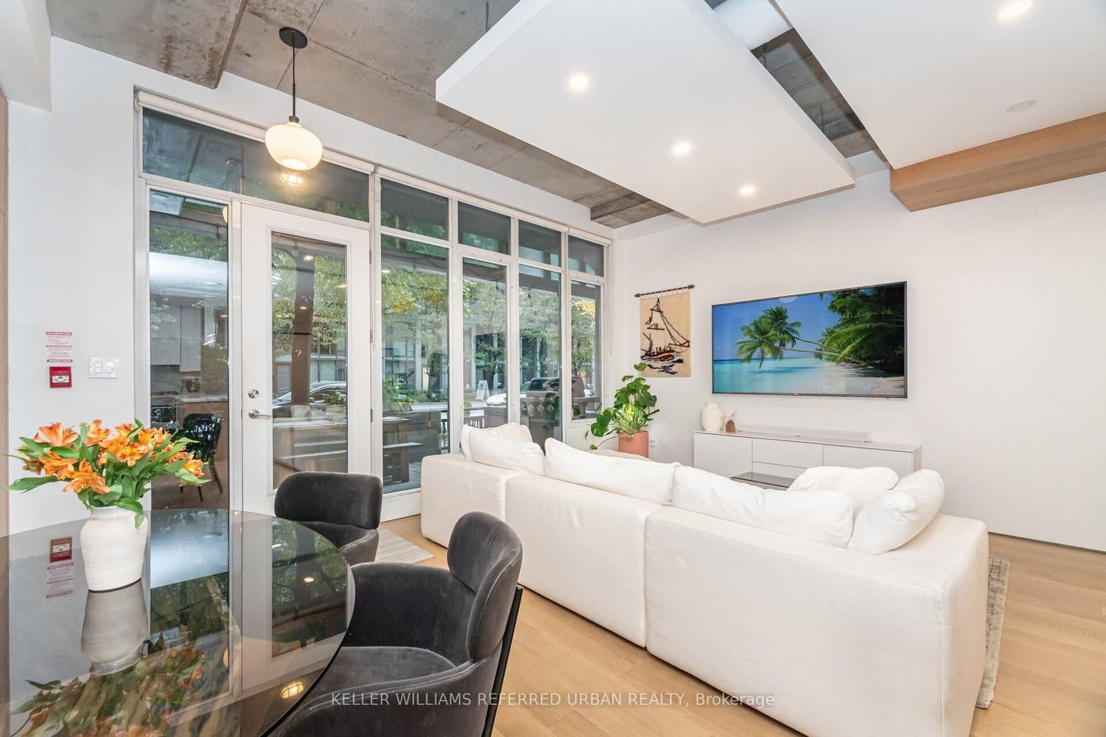 20 Stewart Street, Unit 103 thumbnail 2
