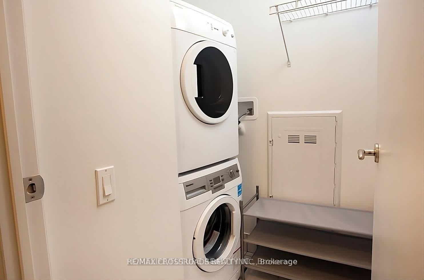 88 Blue Jays Way, Unit 1308 thumbnail 10