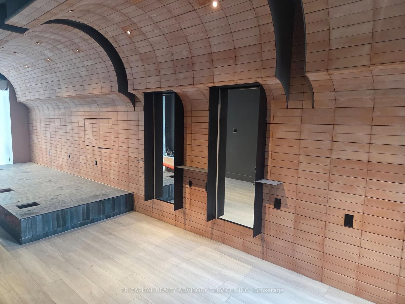 86 Yorkville Avenue, Unit 2nd thumbnail 4