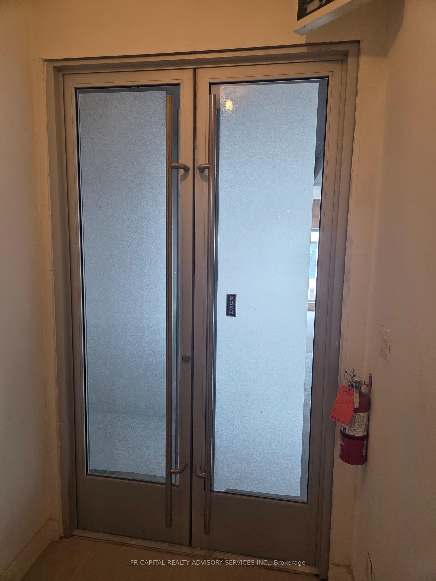 86 Yorkville Avenue, Unit 2nd thumbnail 6