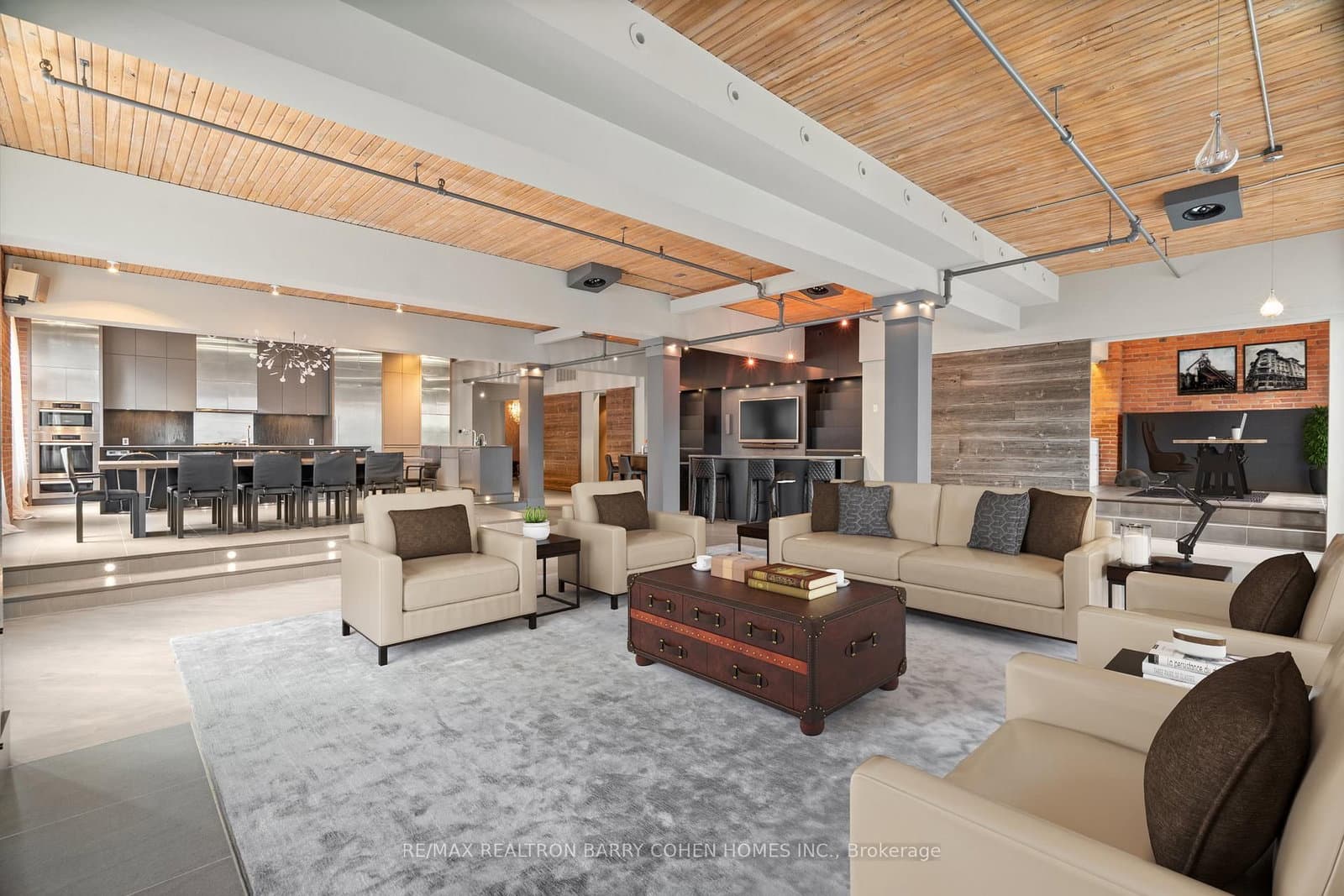 468 Wellington Street W, Unit 300 - Image 1