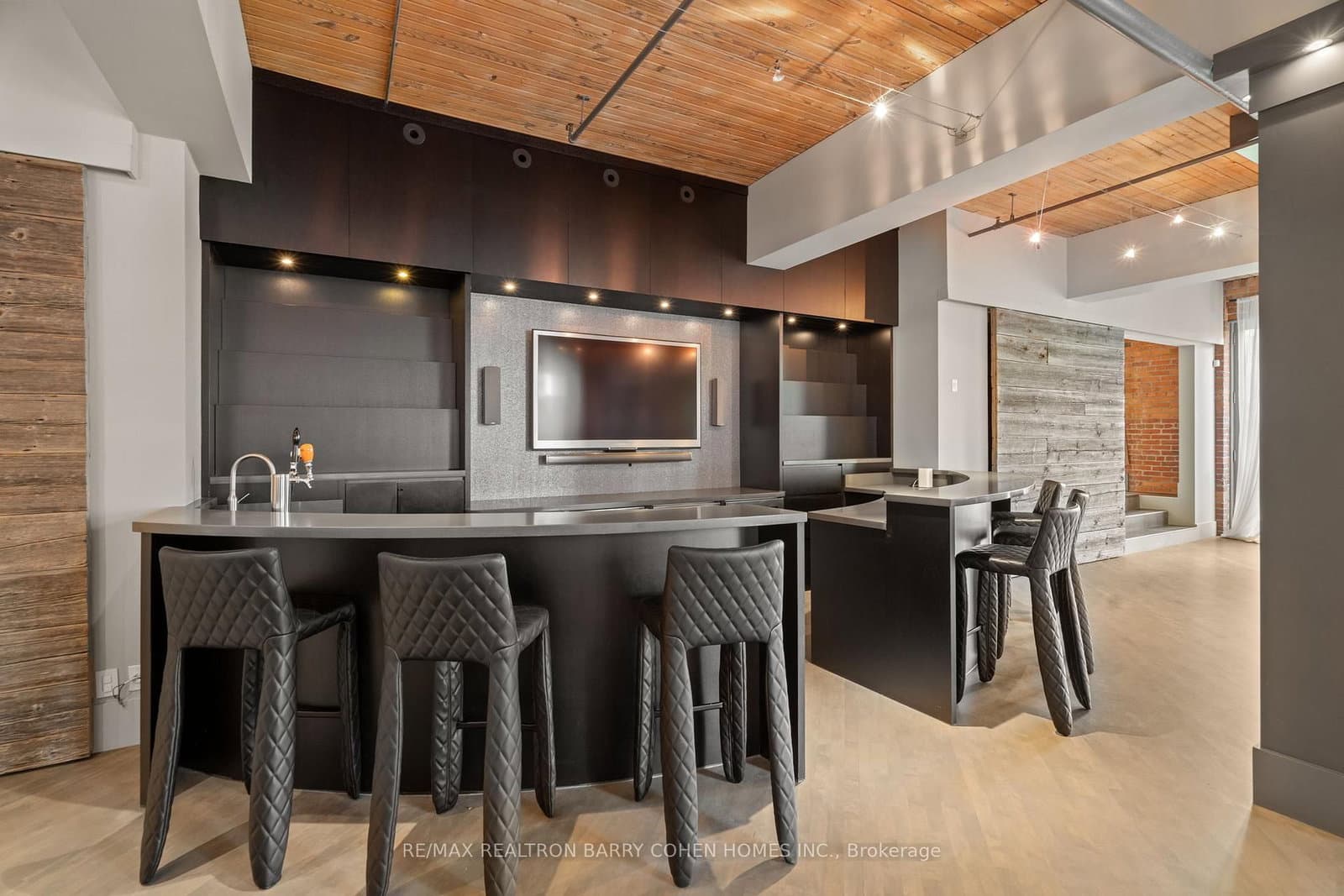 468 Wellington Street W, Unit 300 thumbnail 10