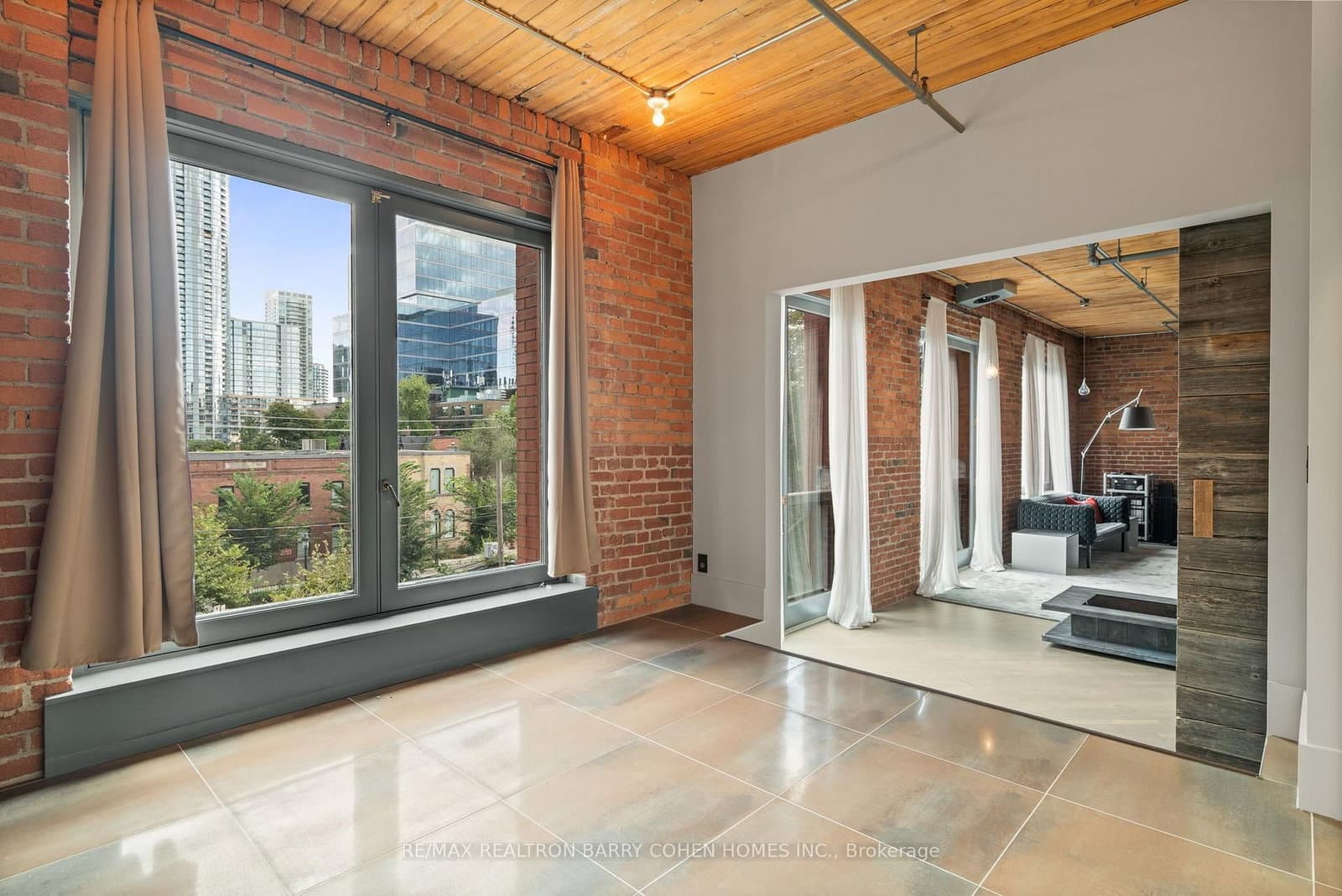 468 Wellington Street W, Unit 300 thumbnail 12