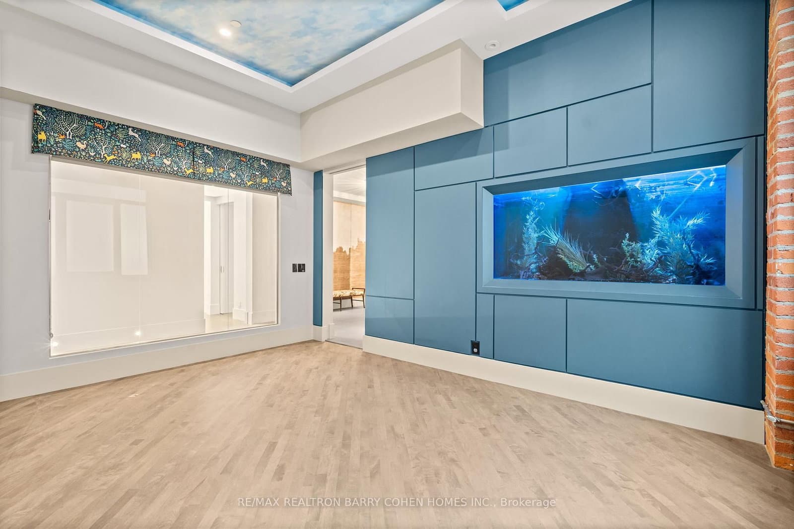 468 Wellington Street W, Unit 300 thumbnail 22