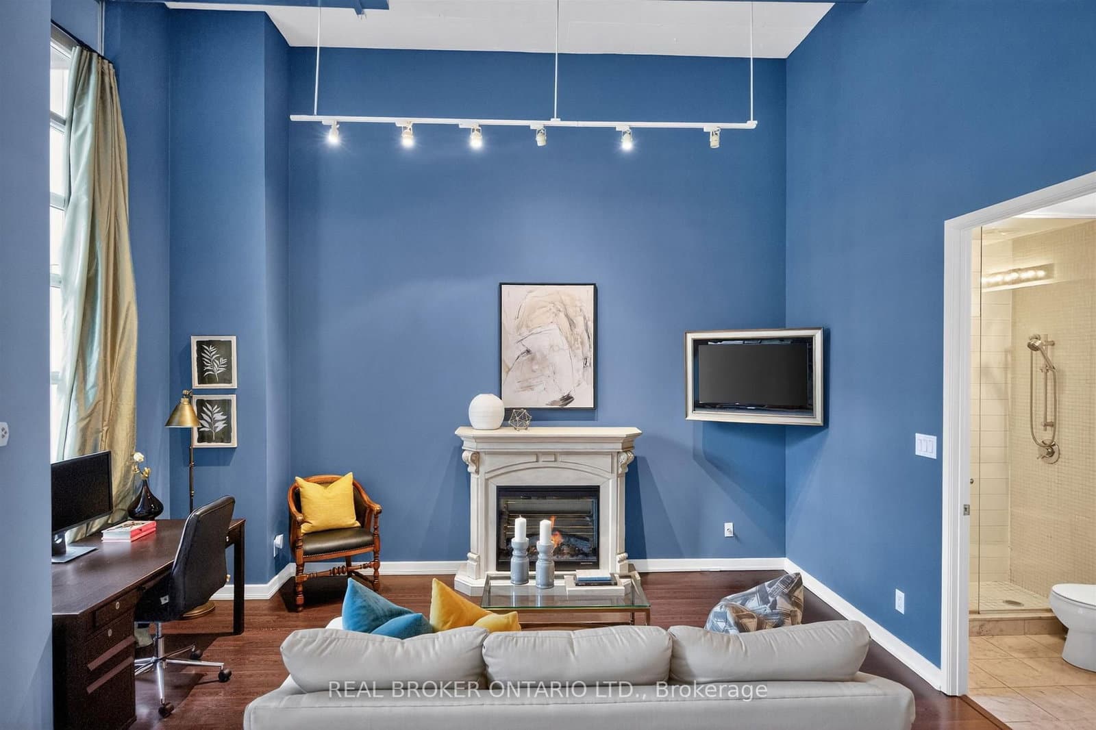 380 Macpherson Avenue, Unit 209 thumbnail 17