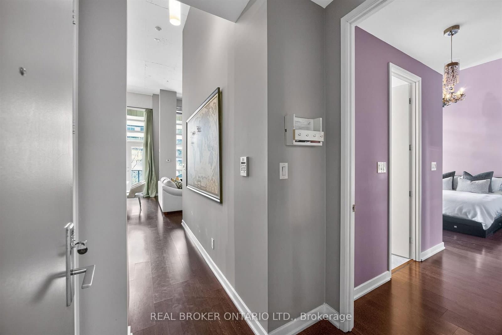 380 Macpherson Avenue, Unit 209 thumbnail 3