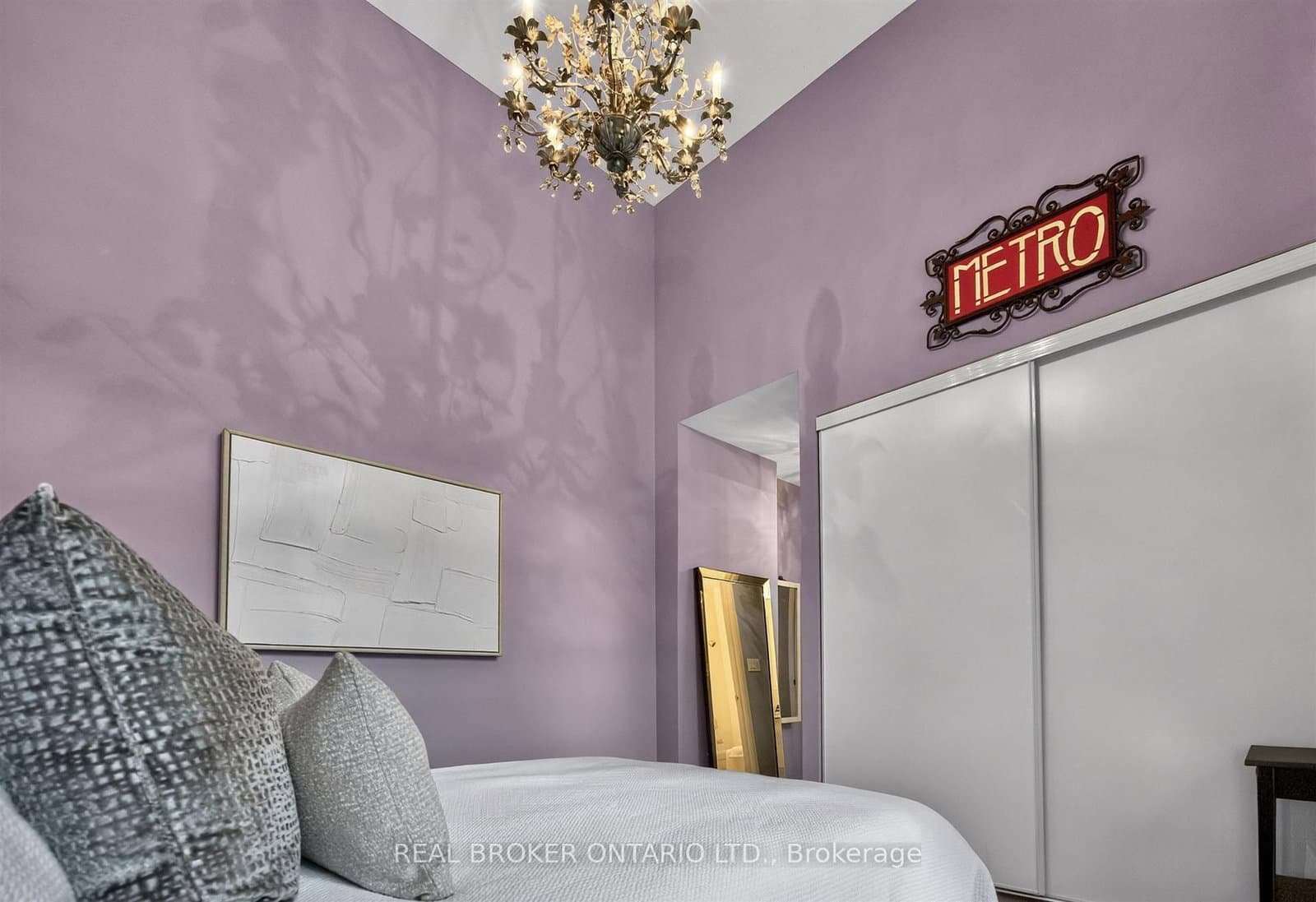 380 Macpherson Avenue, Unit 209 thumbnail 30