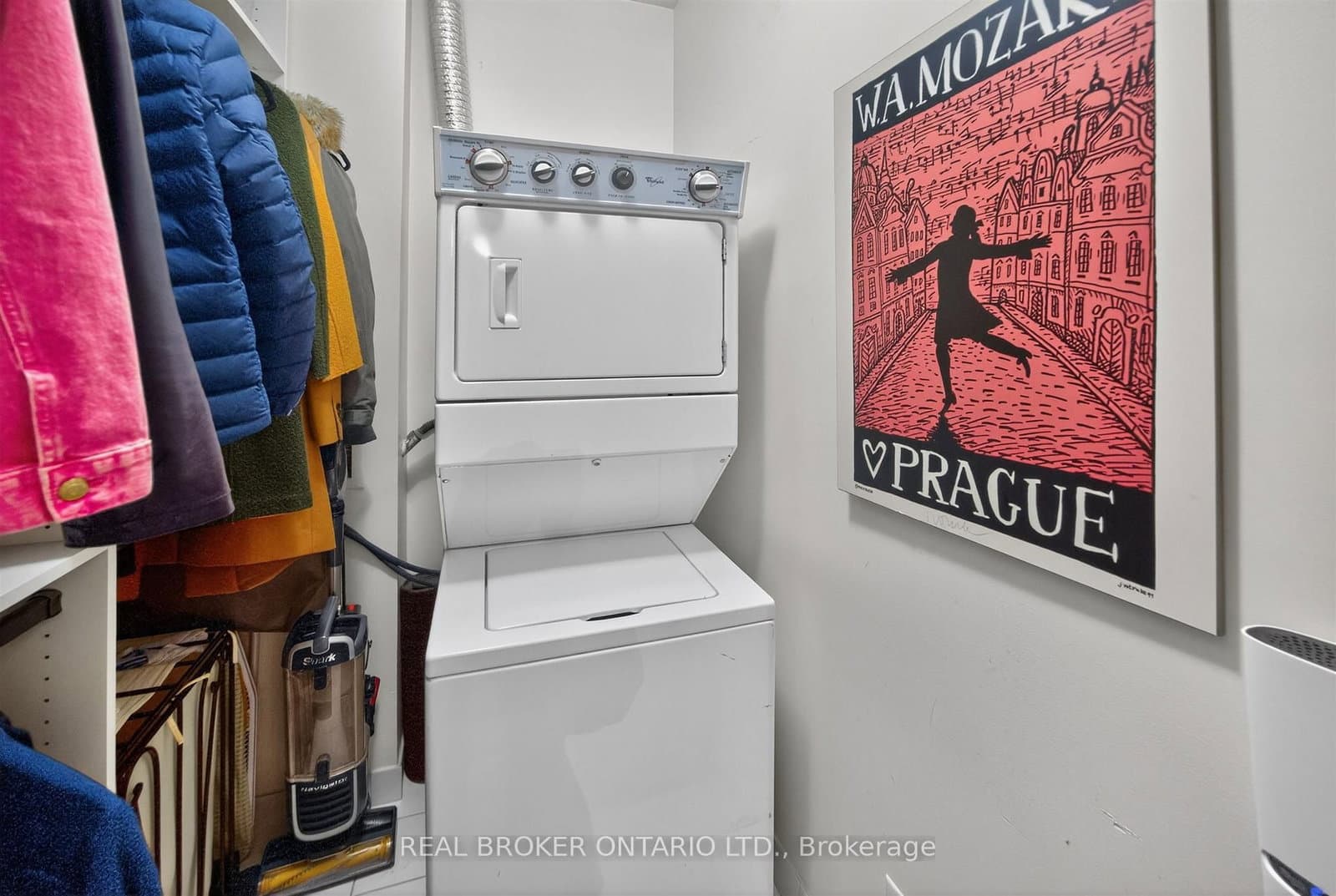 380 Macpherson Avenue, Unit 209 thumbnail 34
