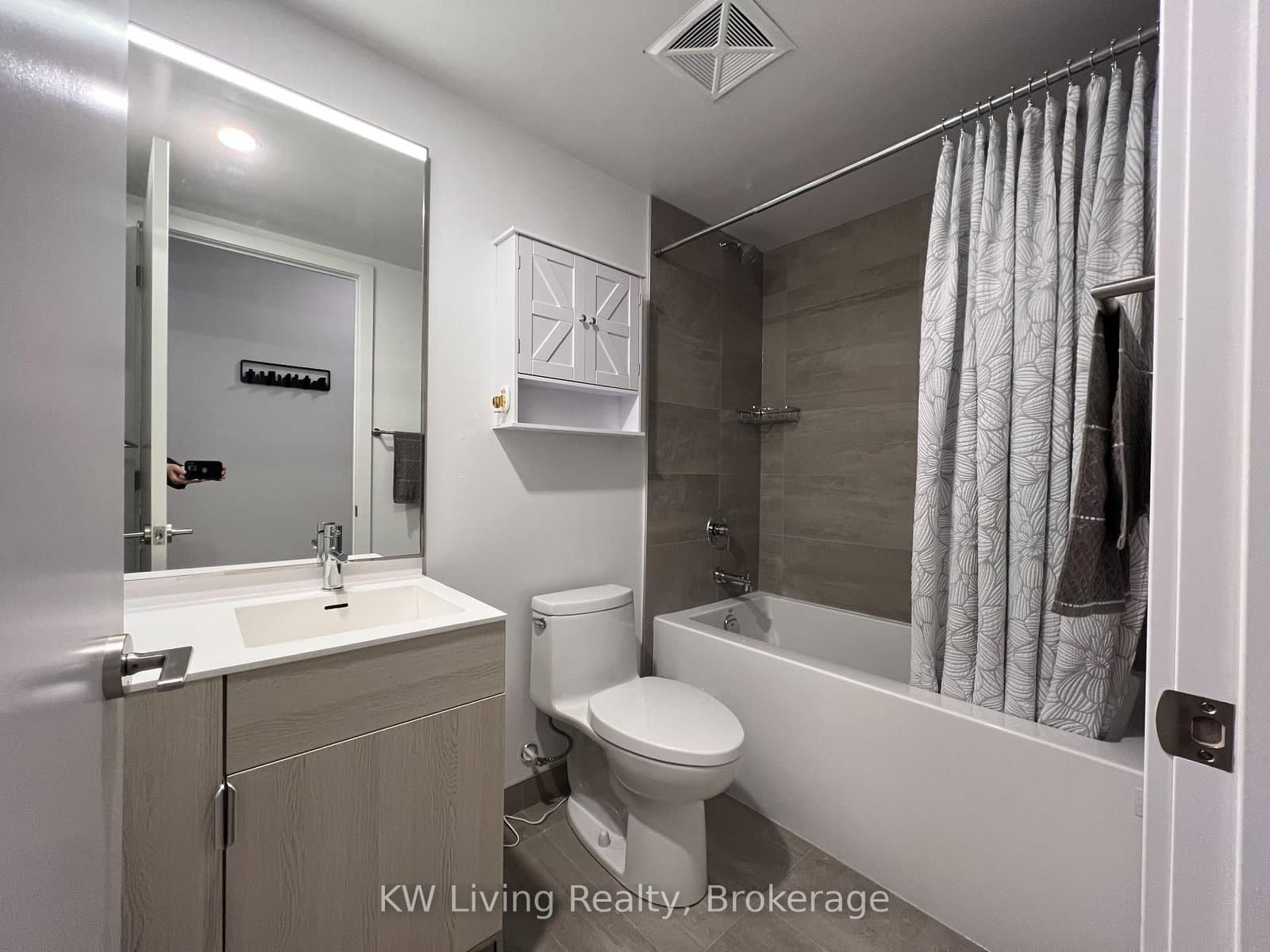 28 Eastern Avenue, Unit 233 thumbnail 16