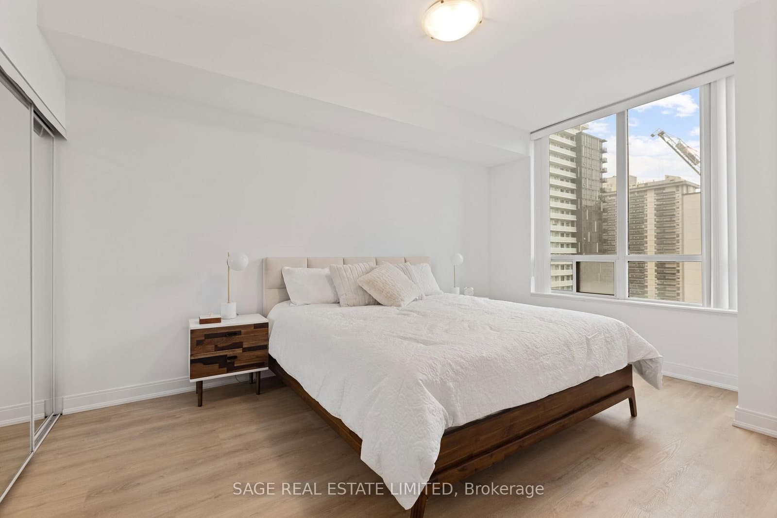 88 Broadway Avenue, Unit 1301 thumbnail 11