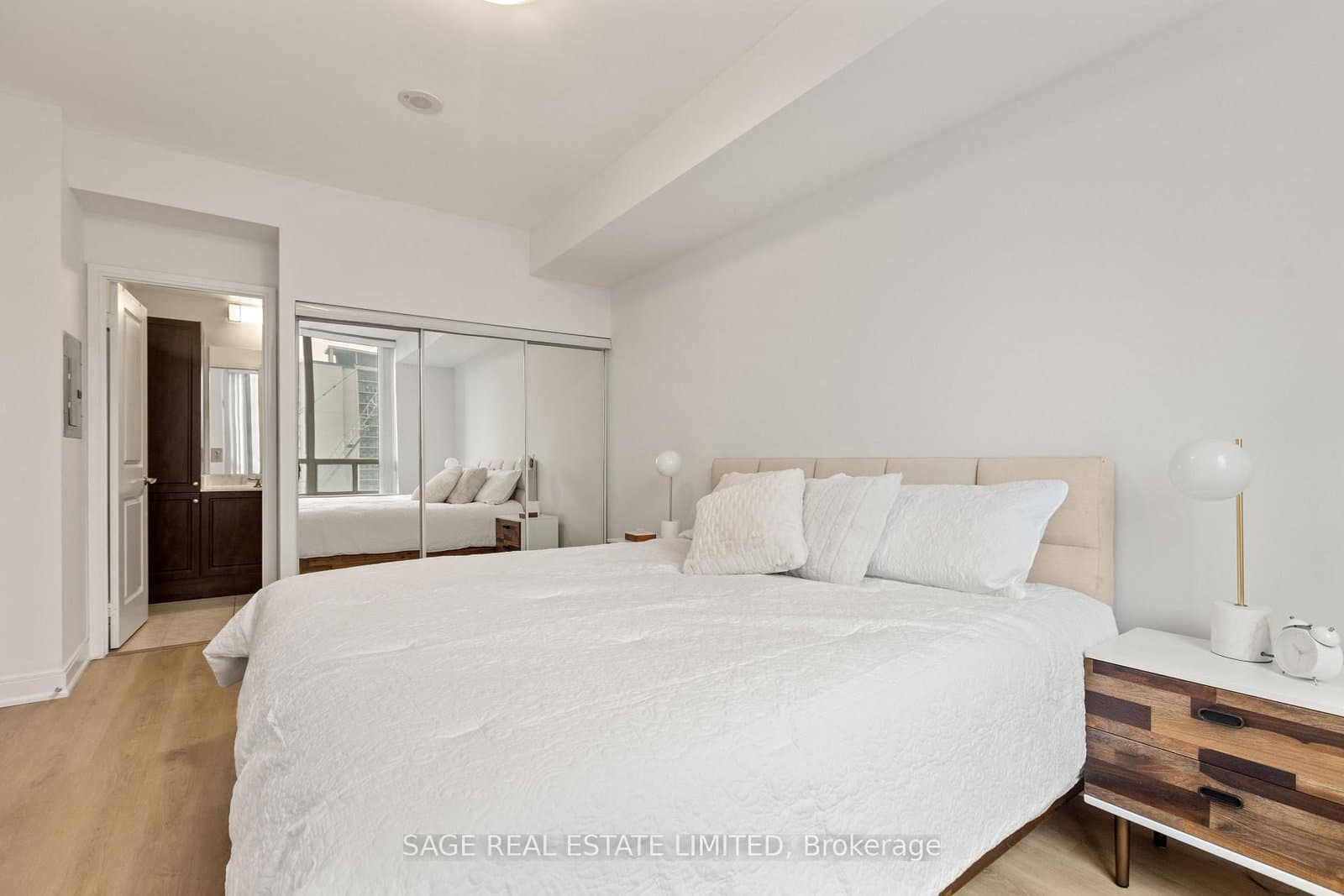88 Broadway Avenue, Unit 1301 thumbnail 12