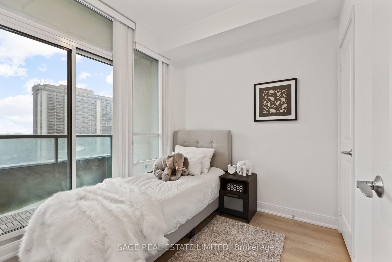 88 Broadway Avenue, Unit 1301 thumbnail 14