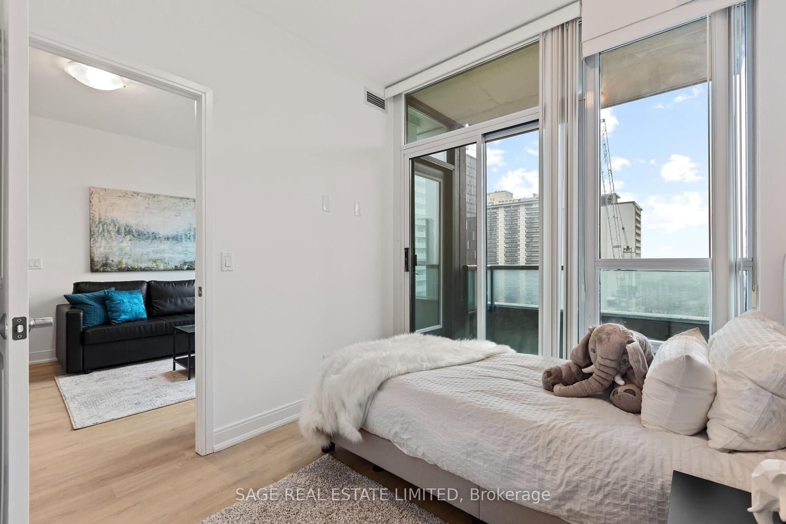 88 Broadway Avenue, Unit 1301 thumbnail 15