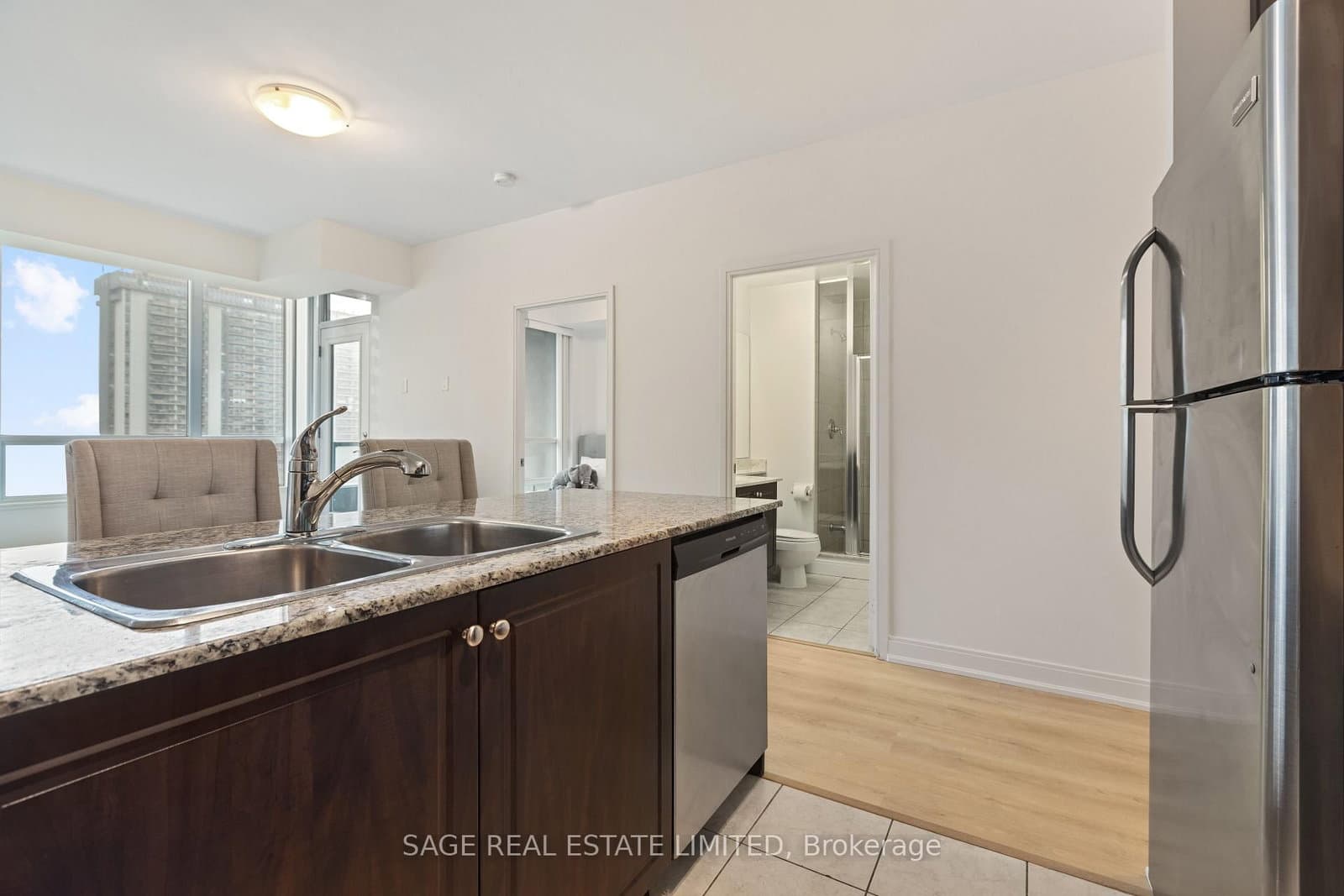 88 Broadway Avenue, Unit 1301 thumbnail 7