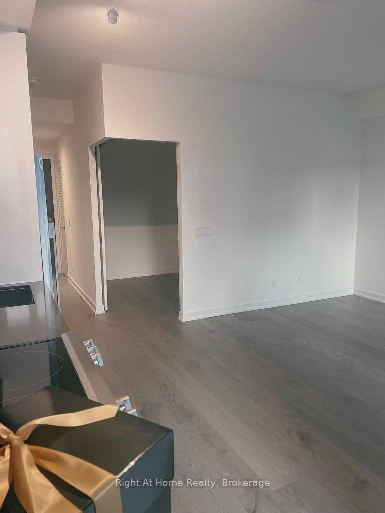 2606 25 Richmond Street E, Unit 6 thumbnail 4