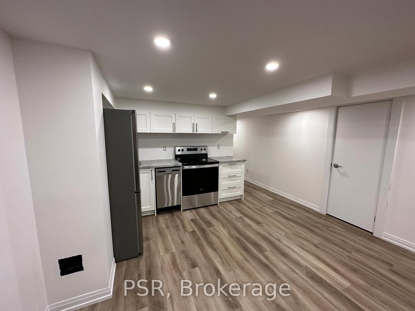 25 Coulson Avenue, Unit Lower thumbnail 9