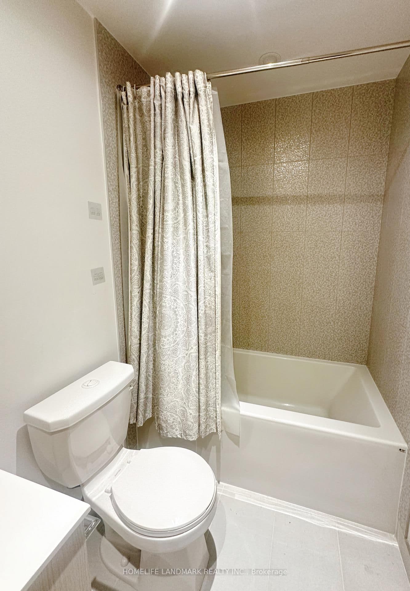 25 Adra Grado Way, Unit 656 thumbnail 11