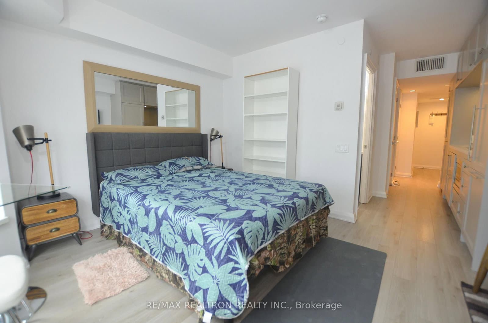 155 Yorkville Avenue, Unit 713 thumbnail 17