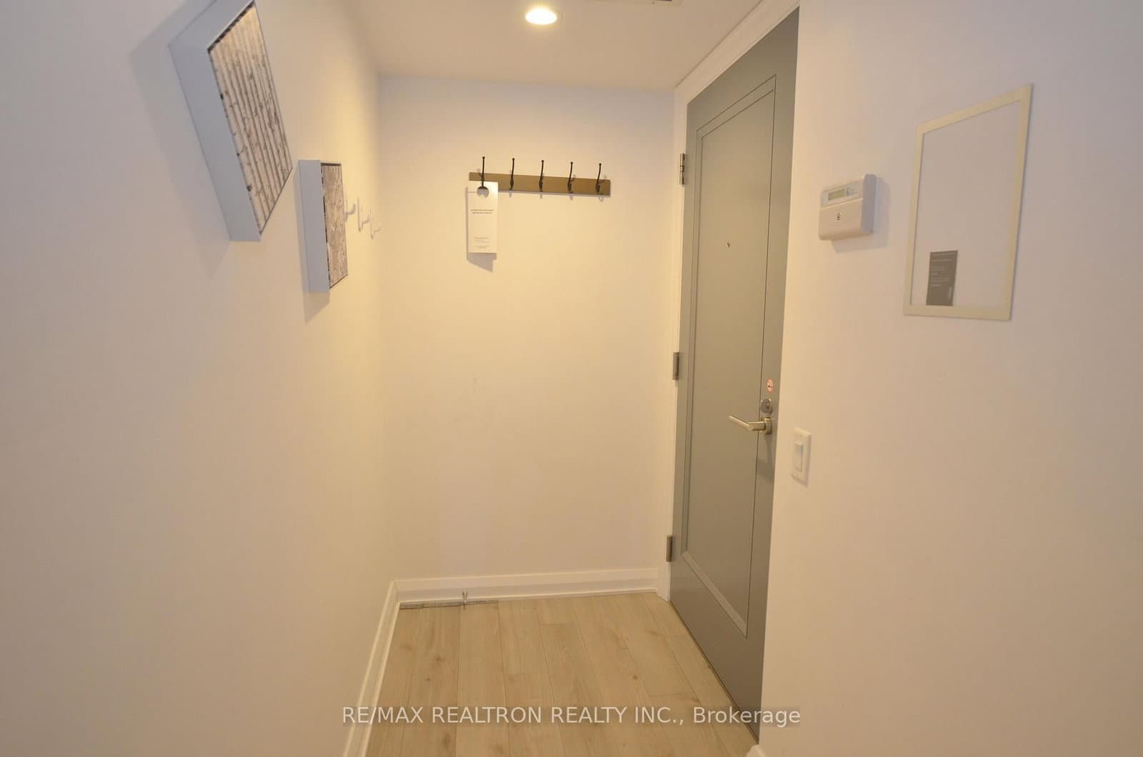 155 Yorkville Avenue, Unit 713 thumbnail 4
