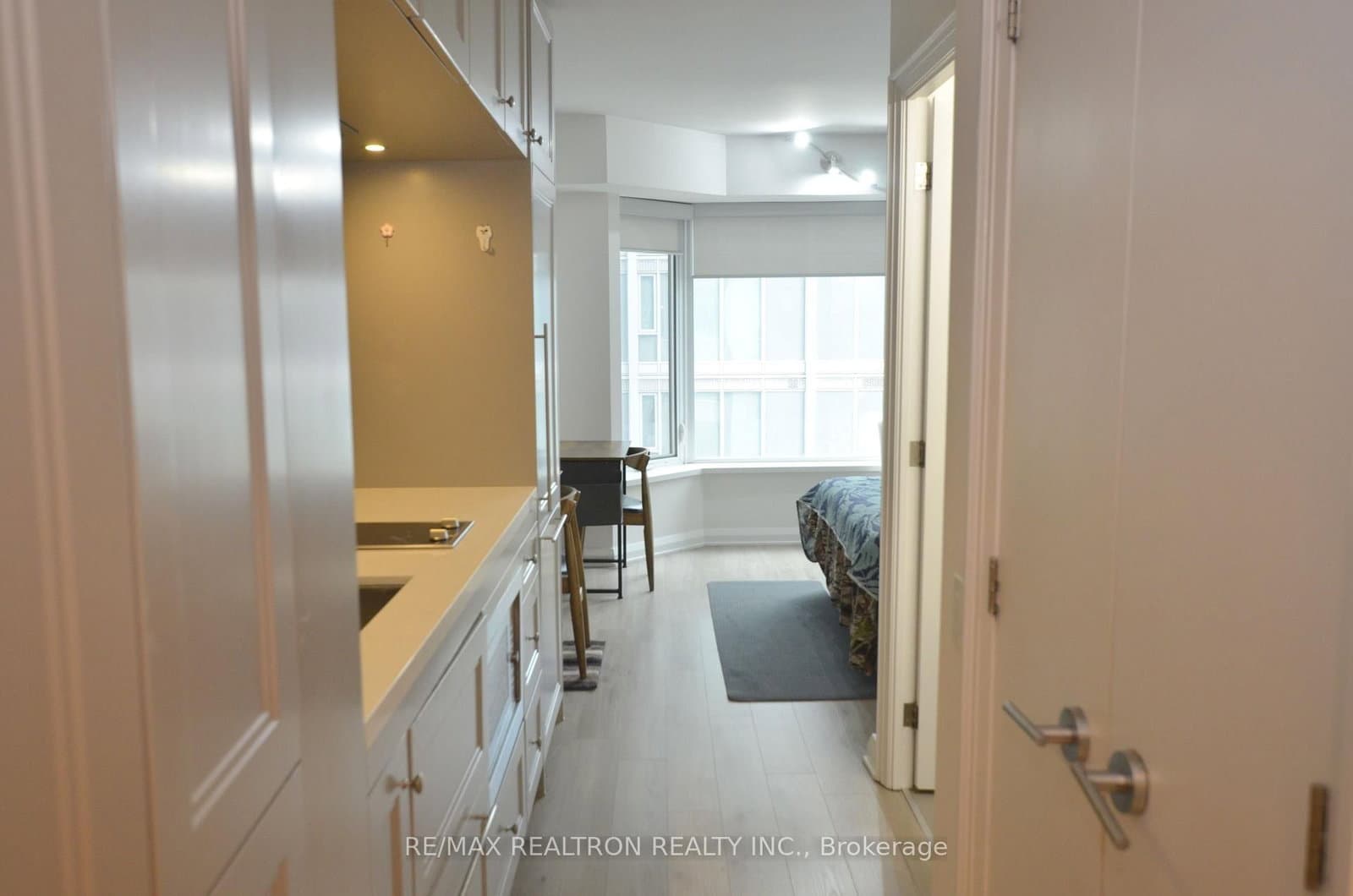 155 Yorkville Avenue, Unit 713 thumbnail 5