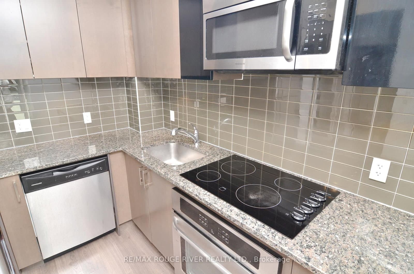 89 Dunfield Avenue, Unit 509 thumbnail 11