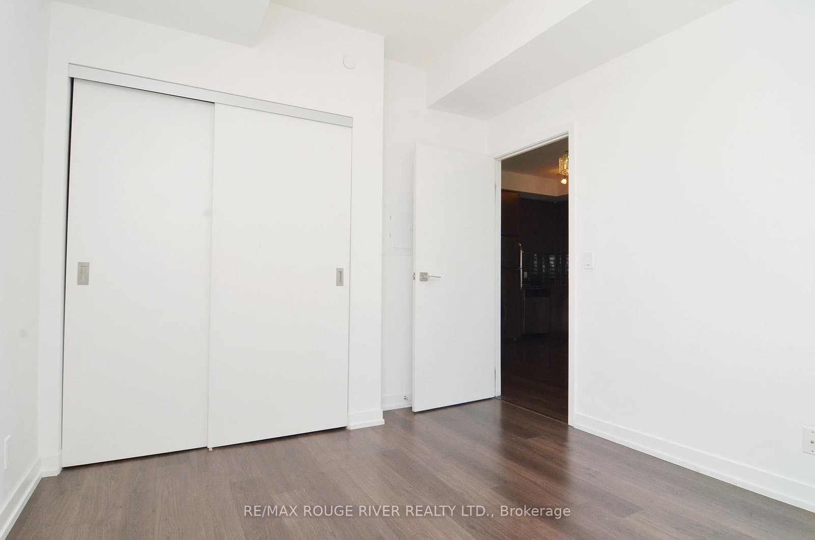 89 Dunfield Avenue, Unit 509 thumbnail 13