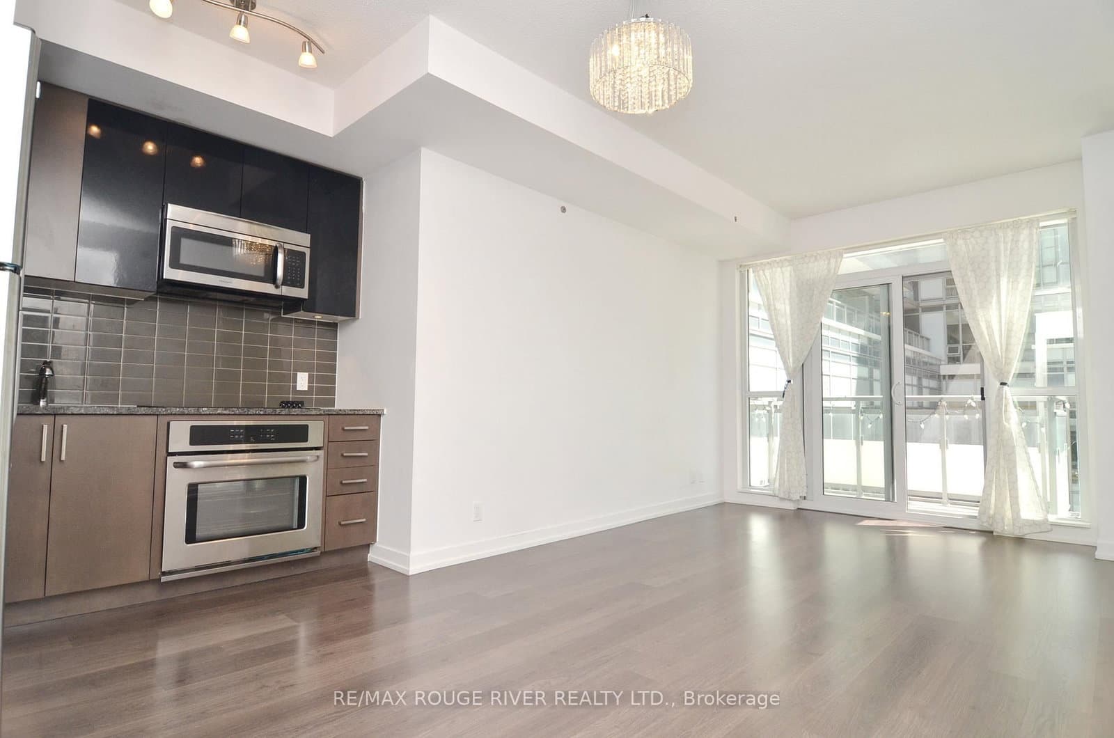 89 Dunfield Avenue, Unit 509 thumbnail 5