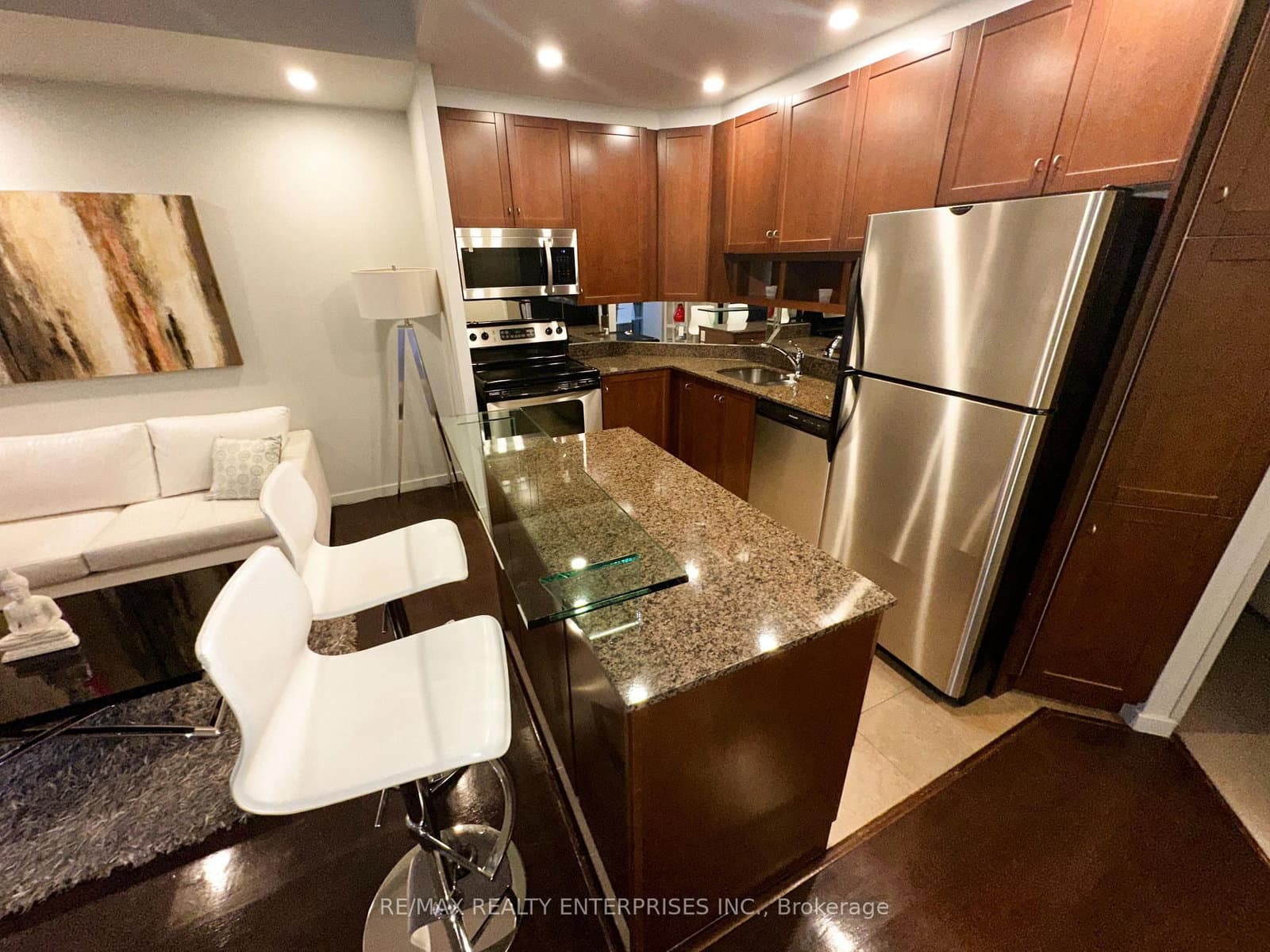 8 York Street, Unit 2710 thumbnail 12