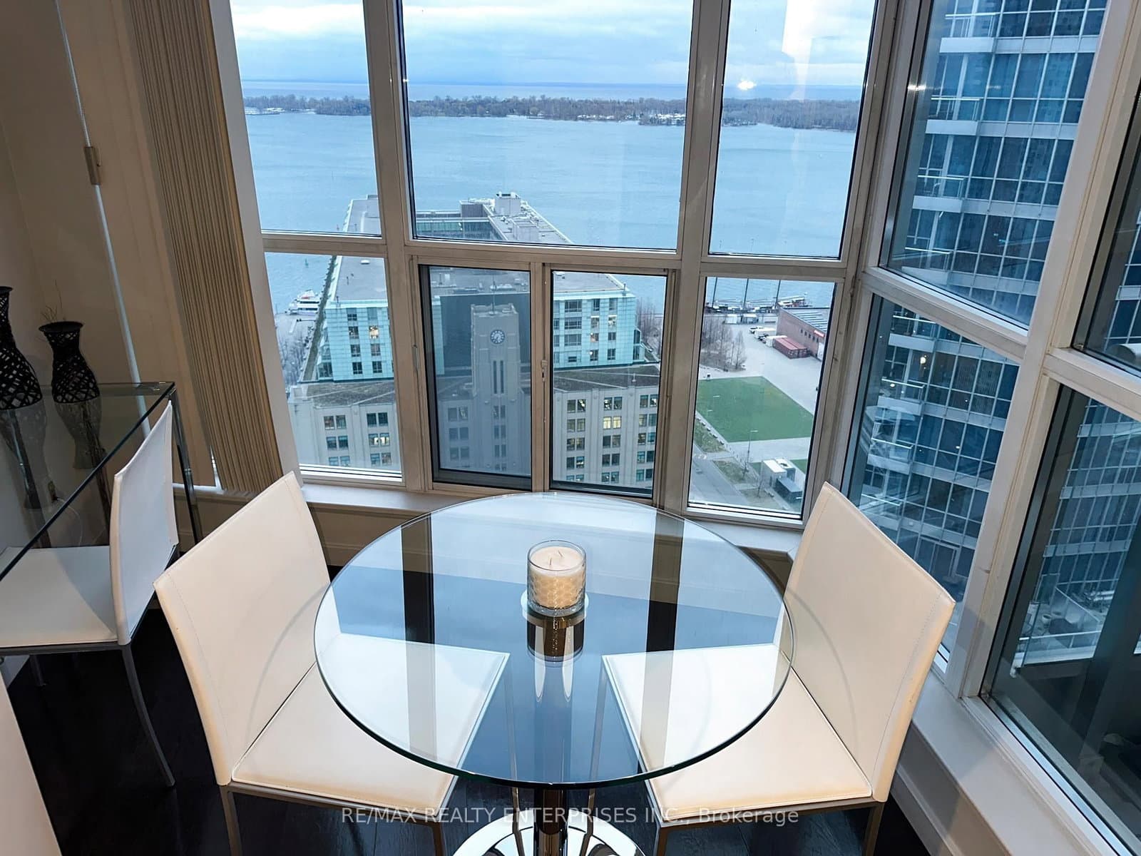 8 York Street, Unit 2710 thumbnail 8