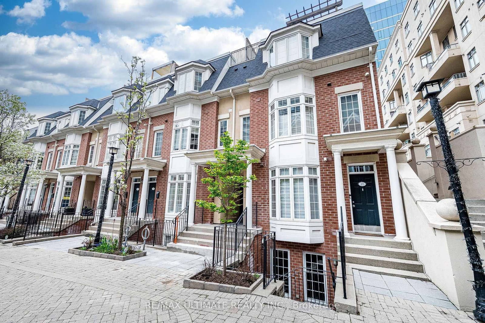 11 Niagara Street, Unit 14 thumbnail 3