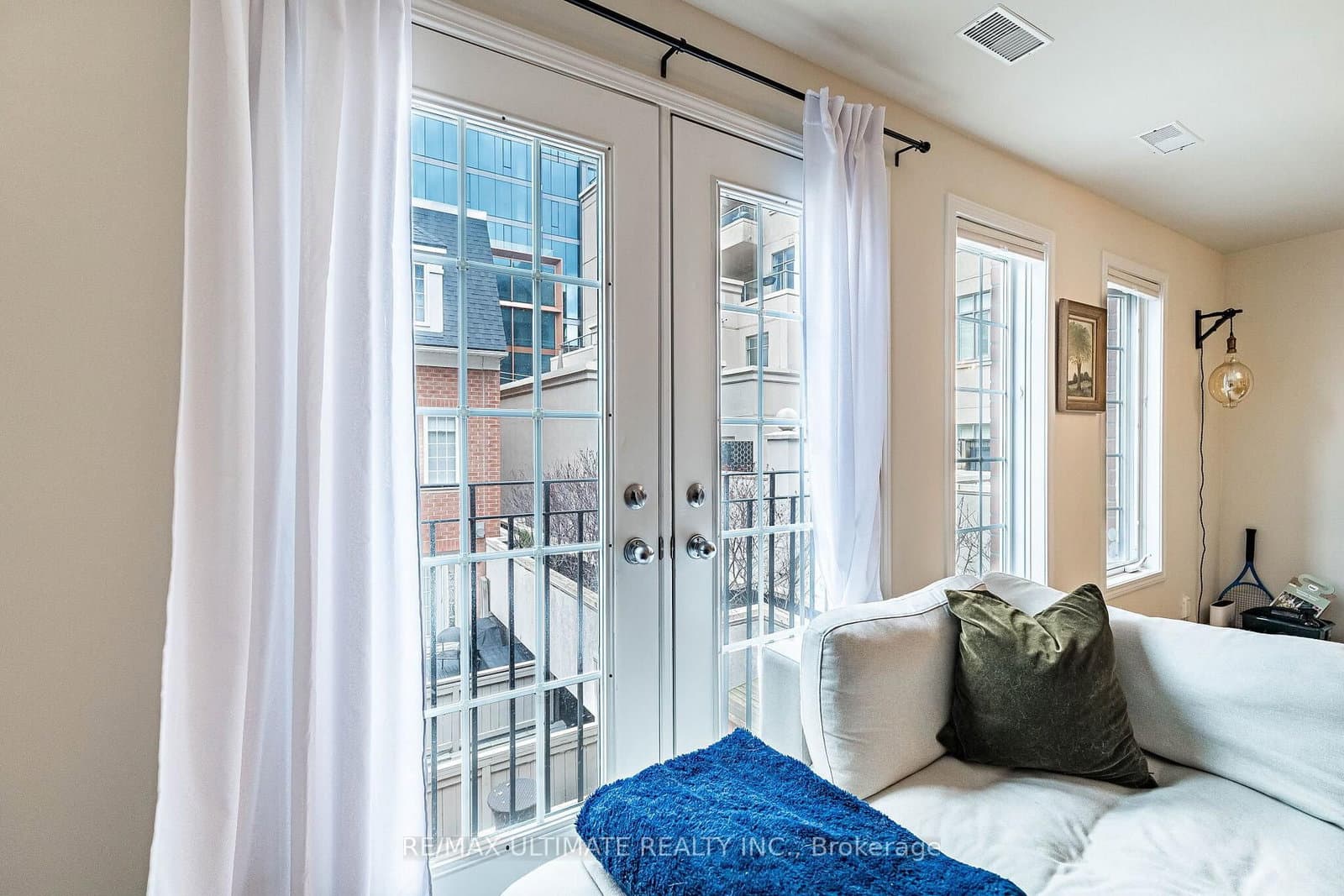 11 Niagara Street, Unit 14 thumbnail 49