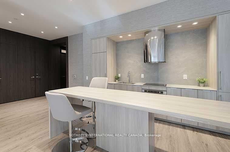 75 Canterbury Place, Unit 1015 thumbnail 17