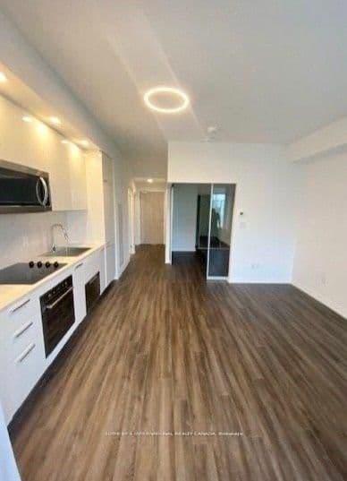 75 Canterbury Place, Unit 1015 thumbnail 5