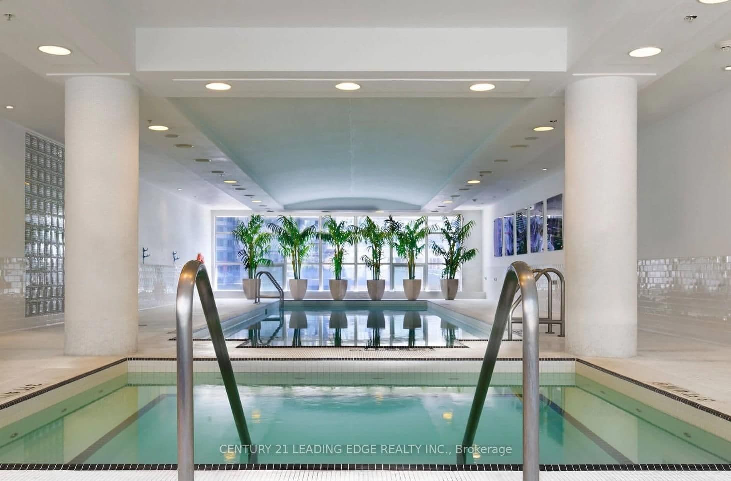 350 Wellington Street W, Unit 203 thumbnail 18
