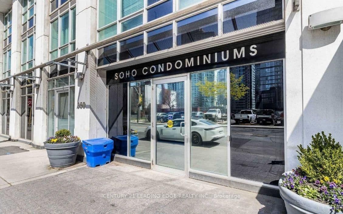 350 Wellington Street W, Unit 203 thumbnail 21