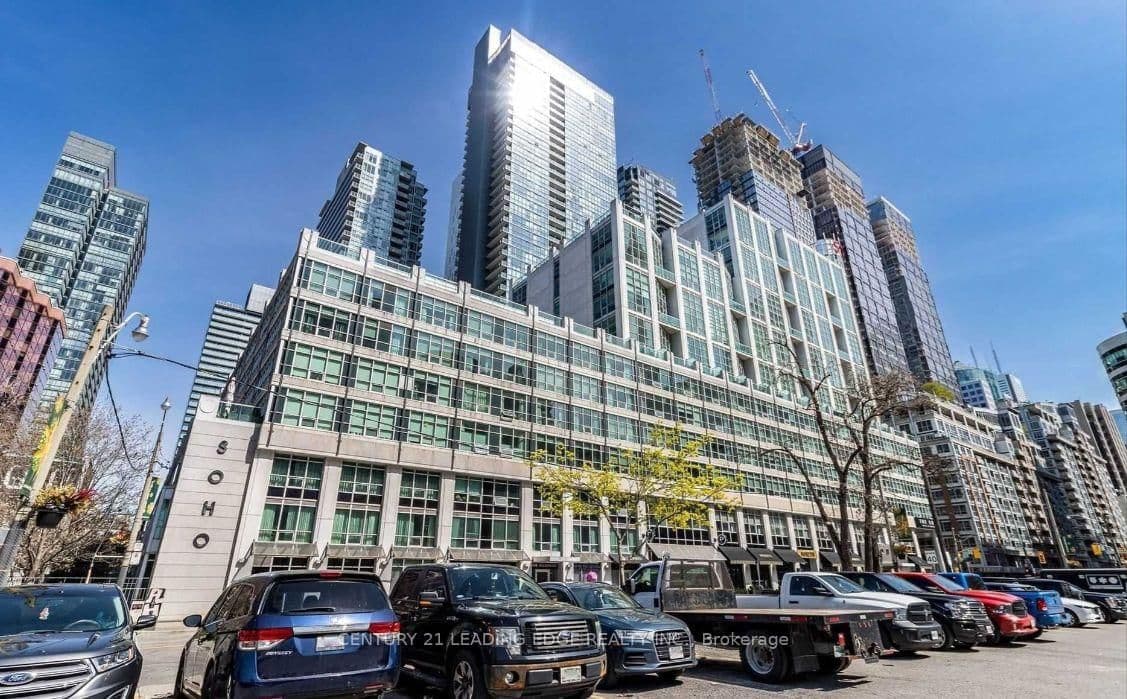 350 Wellington Street W, Unit 203 thumbnail 3