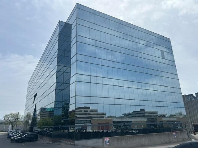 18 Wynford Drive, Unit 215 thumbnail 4