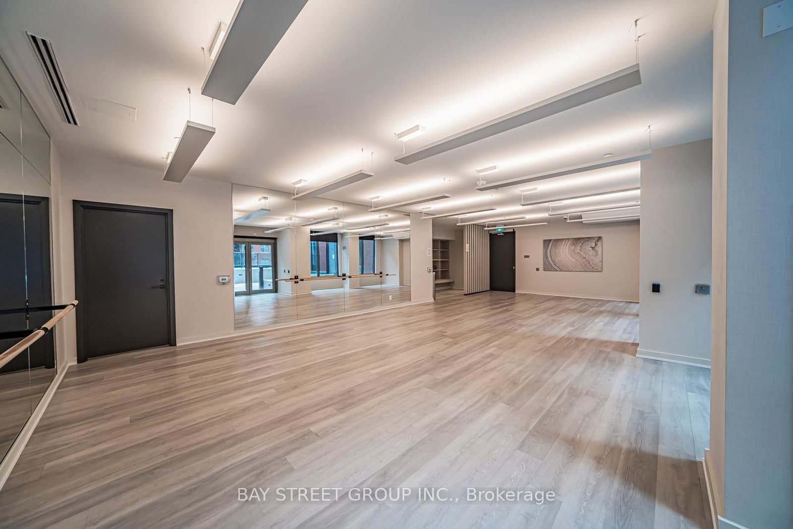 108 Peter Street, Unit 1703 thumbnail 11