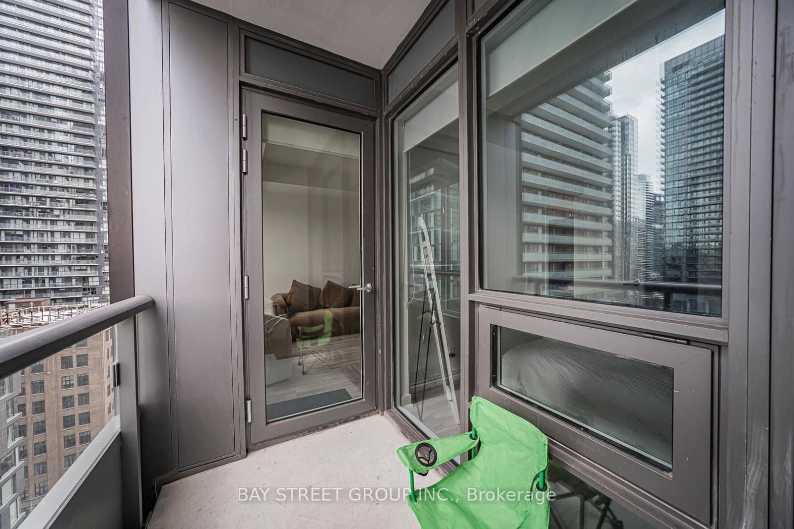 108 Peter Street, Unit 1703 thumbnail 36