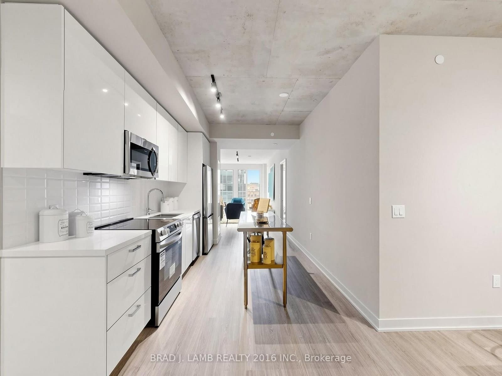 284 King Street E, Unit 404 thumbnail 11