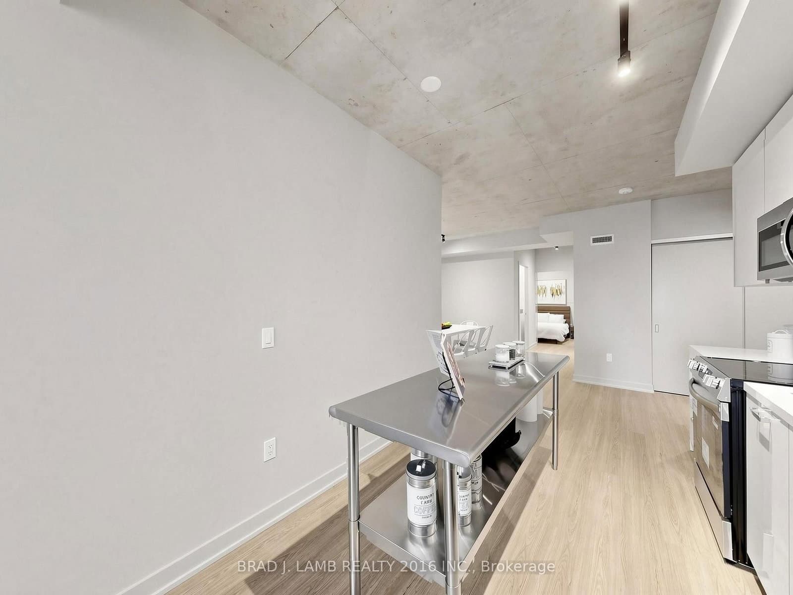 284 King Street E, Unit 404 thumbnail 14