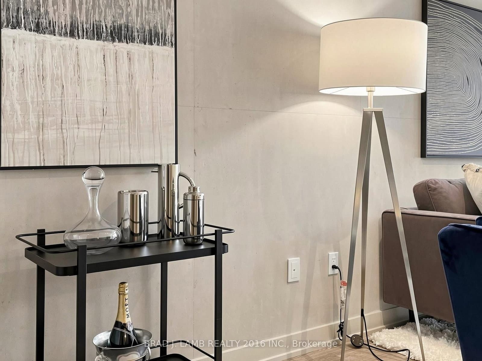 284 King Street E, Unit 404 thumbnail 15