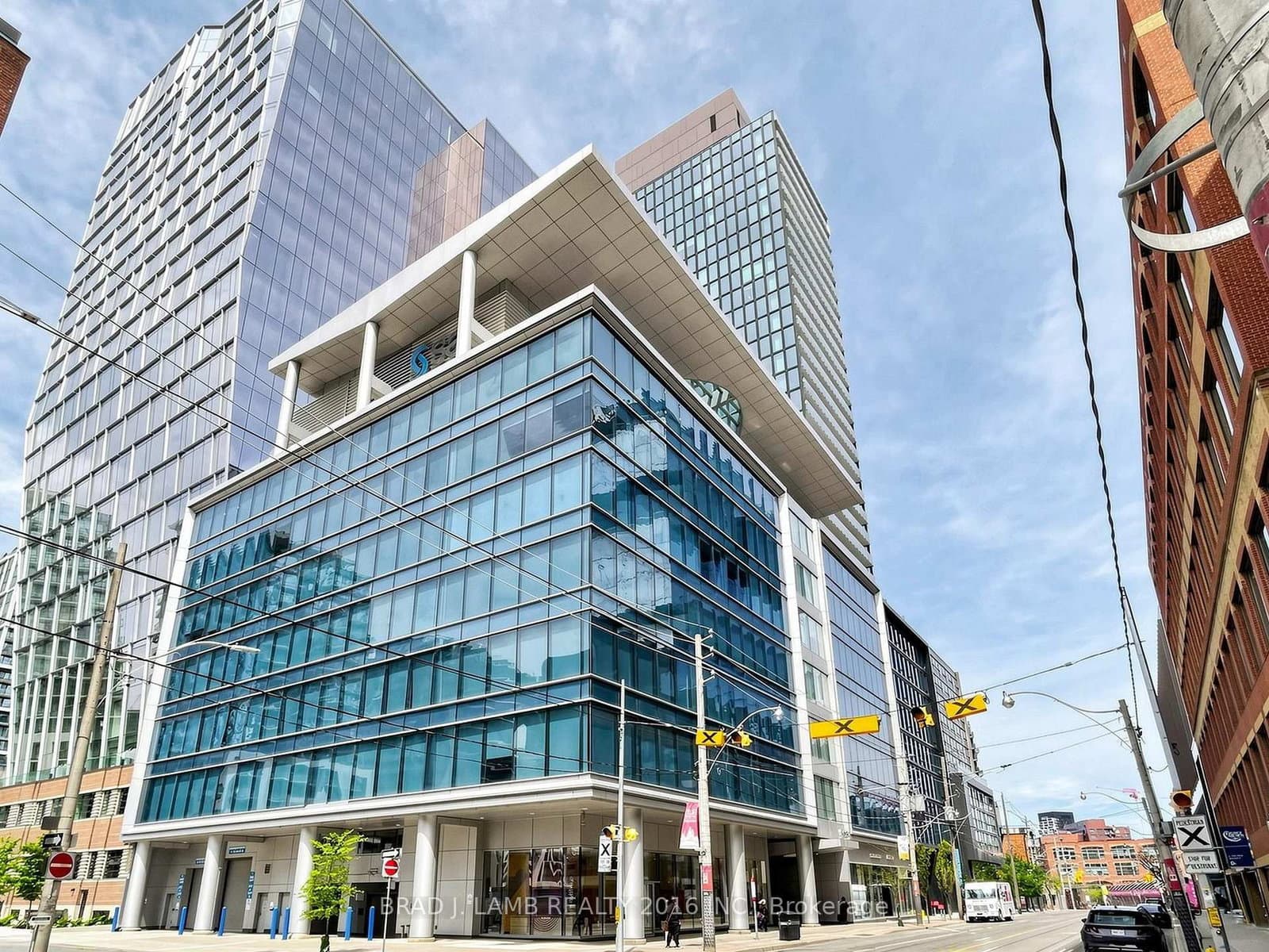 284 King Street E, Unit 404 thumbnail 2