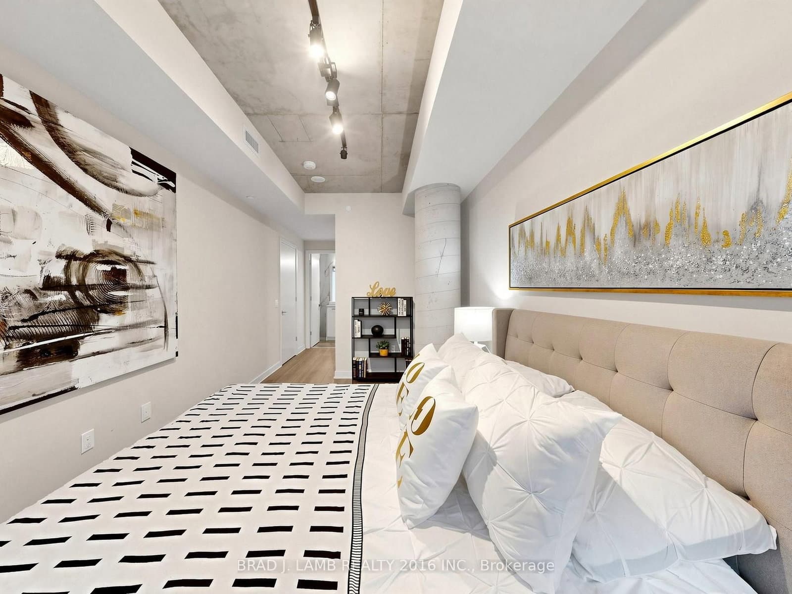 284 King Street E, Unit 505 thumbnail 22