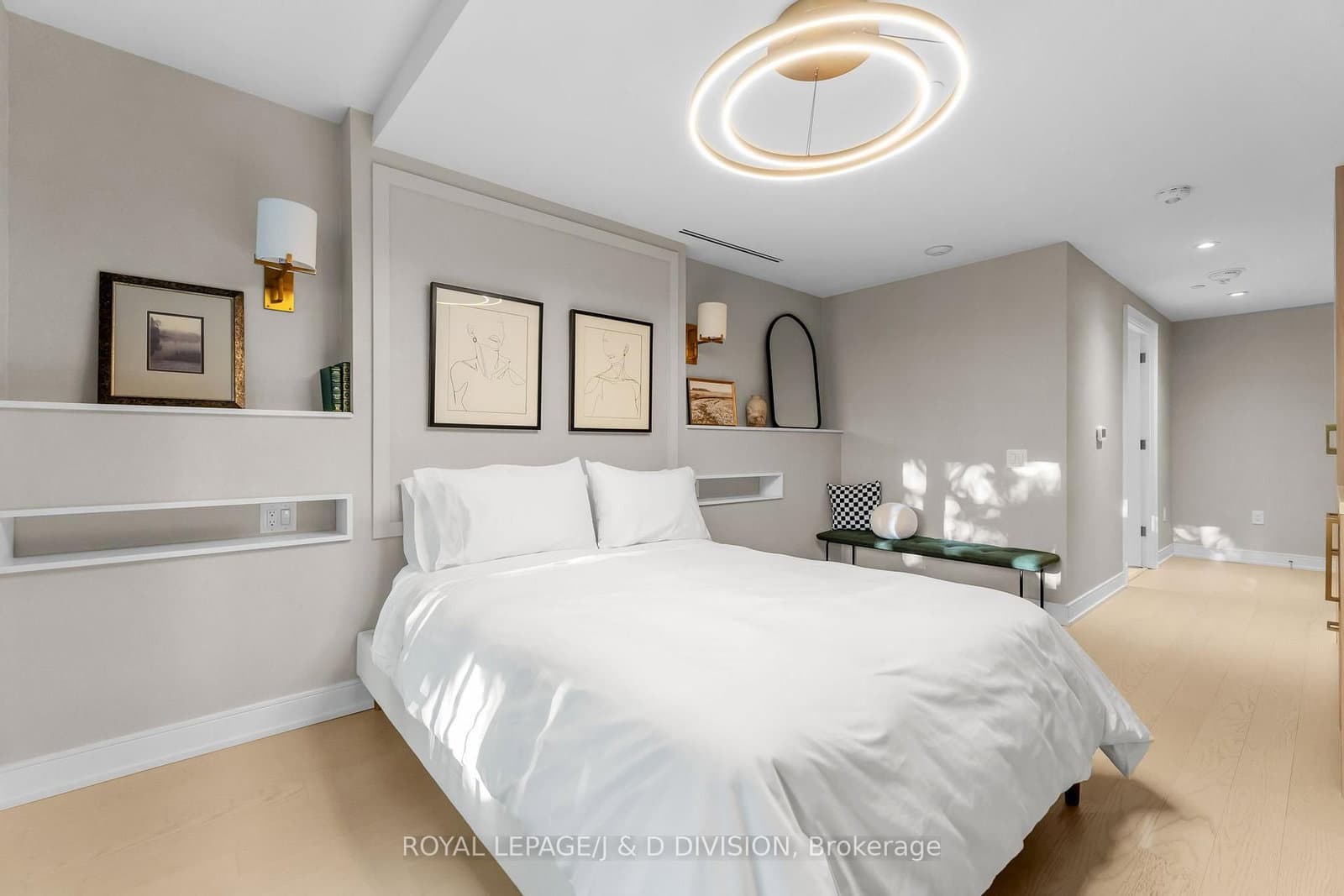 1 Strathgowan Avenue, Unit 710 thumbnail 31