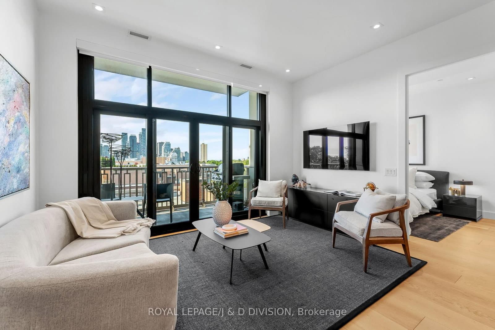 1 Strathgowan Avenue, Unit 710 thumbnail 8