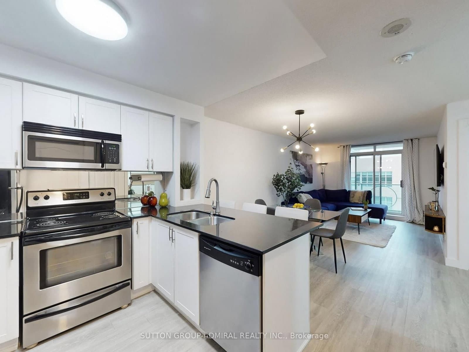 212 Eglinton Avenue E, Unit 1005 thumbnail 10